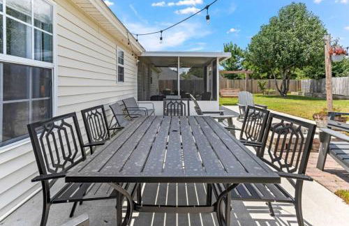 Screened Porch, Firepit, Patio! Peaceful in Pooler - Foto 31