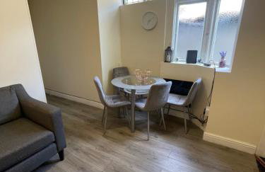 2 Bedroom Apartment on suite bathroom, Southmead Bristol - Foto 18