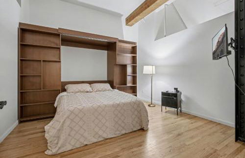 The Elevated Gallery - Historic Loft - Heart of Downtown - 98WalkScore - Foto 7