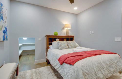 Great Family Home near Downtown - Foto 28