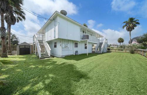 Beach Escape Close to Attractions and the Shore - Photo 34