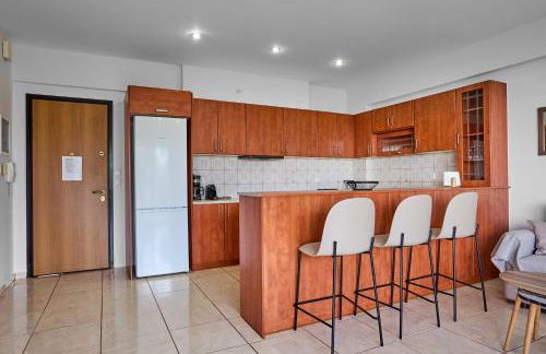 Chios Town Apartment - Heart Of Chios Town With 2 Minute Walk To The Beach - Photo 8