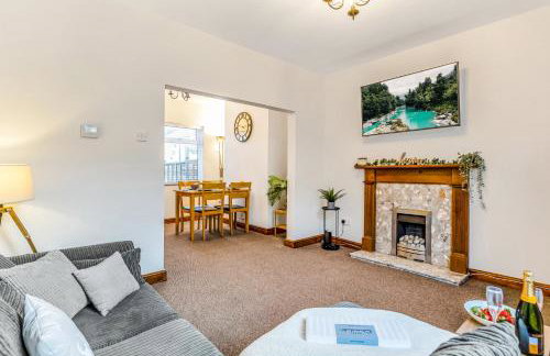 Comfortable 3 Bedroom Gem with 2 Bathrooms Perfect for Groups - Photo 20