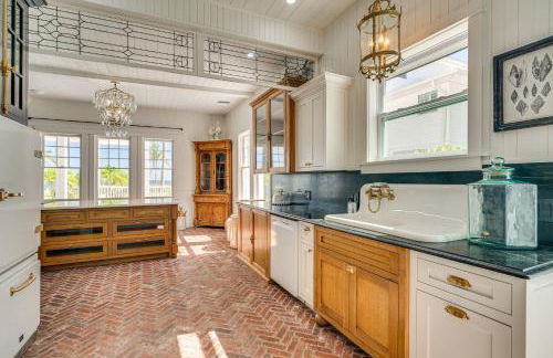 Luxe Pine Island Living Historic Old Florida Gem! - Foto 15