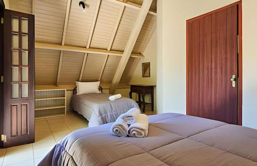 Charme de um típico chalé de campo com lareira. - Foto 19