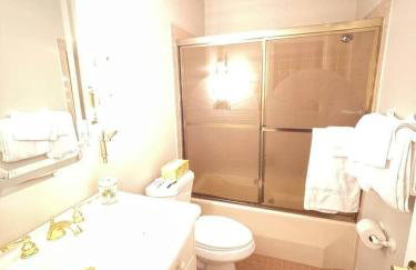 Spacious Cabin Retreat - Sleeps 12 -1hr from STL - Foto 7