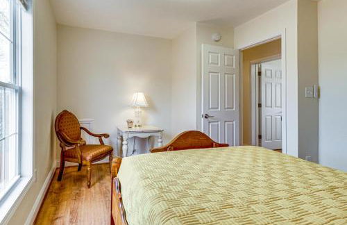 Walk to Dtwn and Campus! Spacious Hampton Home - Foto 21