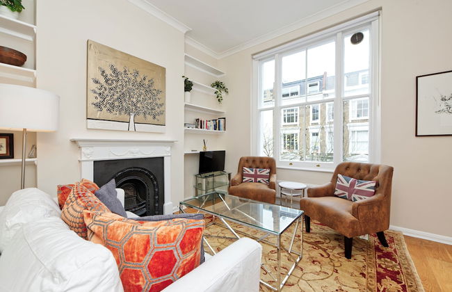 Flying The Flag For Earl's Court by Underthedoormat - Foto 2