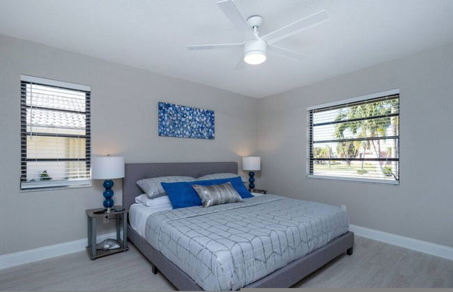 Waterfront Villa With Heated Pool Spa - Foto 48