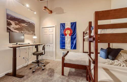 Amazing 5BR Hot Tub Game Room Mountain Views - Foto 16