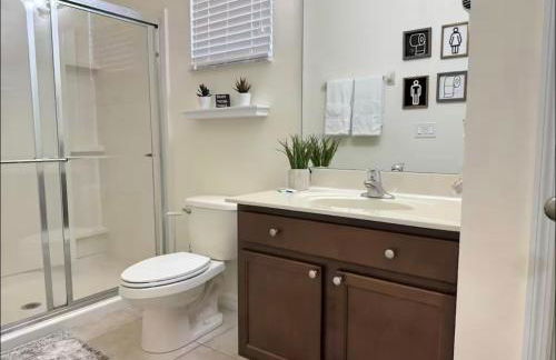 Family Home 20 min Disney 4BR Heated Pool BBQ - Foto 17