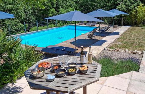 Beautiful Home In Besse Sur Issole With Wifi - Photo 9