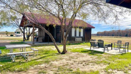 The Kingfisher Cabin 15min to Magnolia Baylor - Foto 4