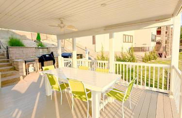 Lakefront-4BD3BA-Sleeps 12PP - Photo 16