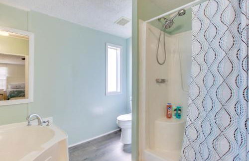 Lakefront Prosperity Home with Private Boat Dock - Foto 16