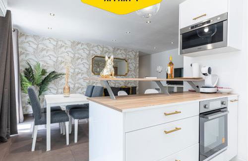 CASA REINE JEANNE- ideal groups & family -CENTRAL near train station - PARKING - New&CONFORT-AC - Foto 27