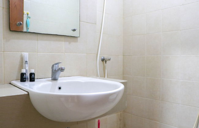 Homey And Comfort Stay Studio Room Maple Park Sunter Apartment - Foto 18