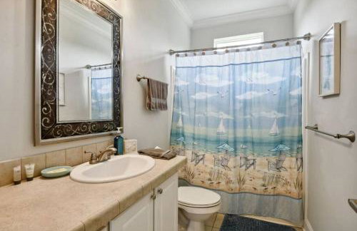 Old Town Bay St. Louis Outdoor Bar Area Game Room - Foto 13