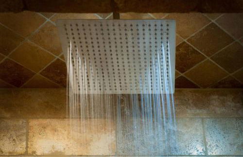 New Luxury 5BR Cabin in Pine Mountain Lake! 1 Minute to Beach! Massage Chair! Close to Yosemite! Perfect for Retreats and Escapes All Seasons! - Foto 54