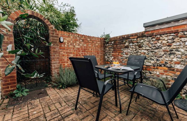 Honeysuckle Terrace - From 125 Per Night - Photo 17