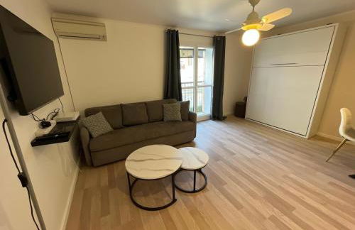 4 People Cannes Hyper Centre and Air conditioning - Foto 2