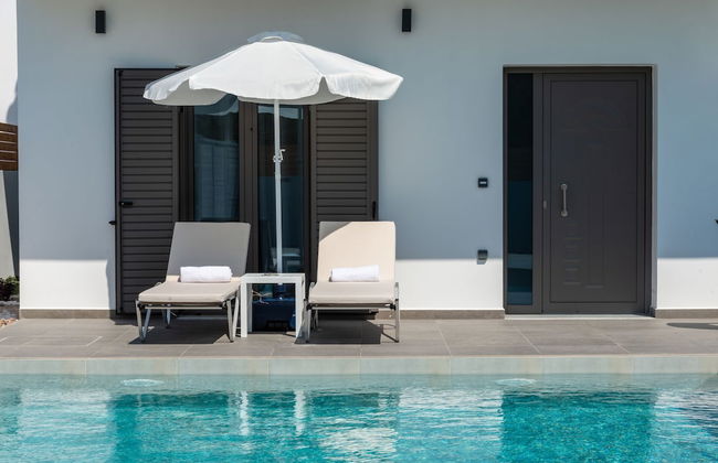 Agalliu Villa - Photo 12