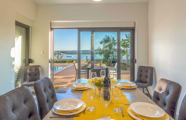 Villa in Turanj With Stunning Sea Views - Foto 26