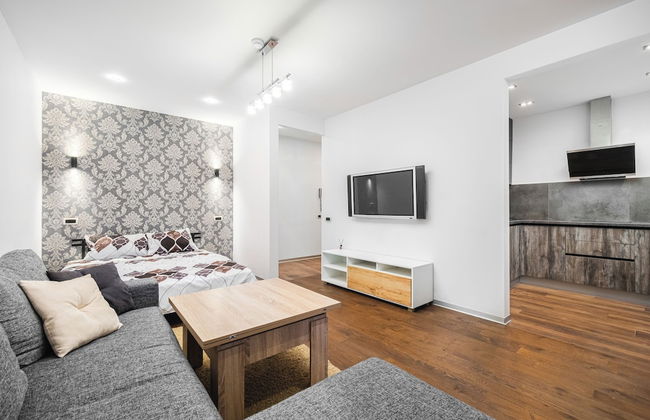 Apartment on Nezavisimosti 74 - Photo 10