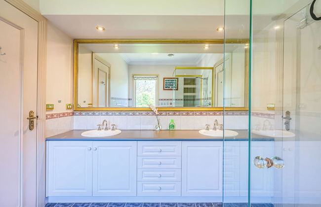 StayAU Expansive 7BR Villa Warrandyte - Foto 48