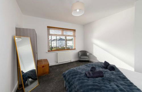 Welsh 3 Bedroom Retreat w Garden Parking Wifi - Photo 16