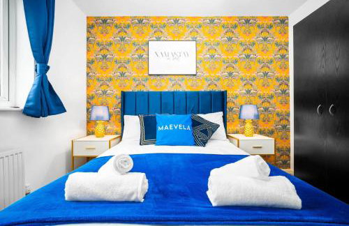 Stylish Manchester 4 Bed House with Garden - 4 Doubles Beds & 1 Single Bed - Sleeps 9 - Salford - FREE PARKING - SMART TVs in every bedroom - FREE NETFLIX - 6 min to City Centre, Close to Trafford Centre, Etihad Stadium, Manchester Arena, Clubs & more - Foto 22