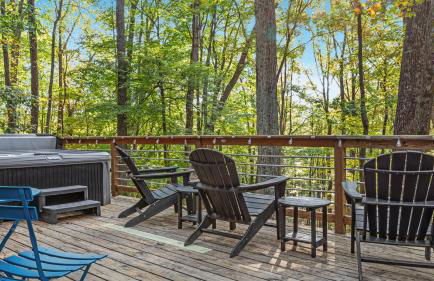 Wooded Nest, Cozy 3BR Chalet Near Spas, Downtown Berkeley Springs & Hiking - Foto 5