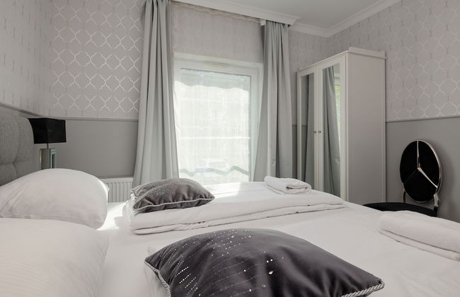 Apartments Five Seas by Renters - Photo 9