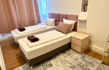 BIG New 7Rooms City Center APARTMENTS and Suites - Foto 10