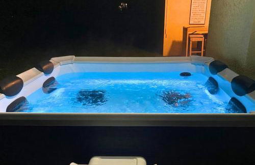 Sundance' Acres Peaceful and Private New House with Hot Tub and Fire Pit - Photo 2