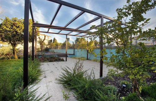 North Side - Photo 6