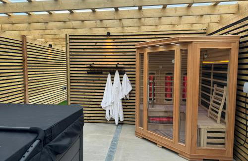 Sleeps14,Sauna,ColdPlunge,Hottub,xboxroom,XLgarden - Foto 41