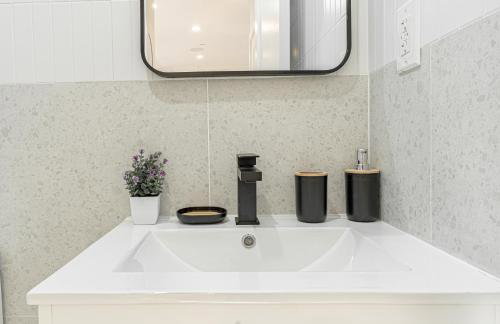 Industrial Style Brooklyn Retreat w Balcony - Foto 15