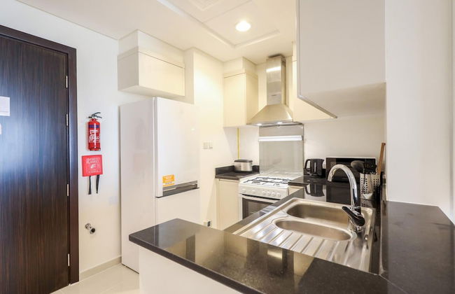 Elite LUX Holiday Homes - Serene Golf View Living 1 BHK in Damac Hills Dubai - Photo 13