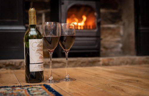 Historic, Hidden, Cosy, Log Burner, 10mins walk to Holmfirth - Foto 2