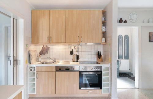 Idyllic Lakeside Cottage - Foto 9