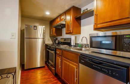 1 Bed Apt - Amazing Location 1 Block to Carson St - Foto 8