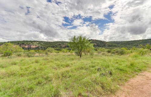 Rustic Eco-Cabin Llano River Getaway on 68 Acres! - Foto 26
