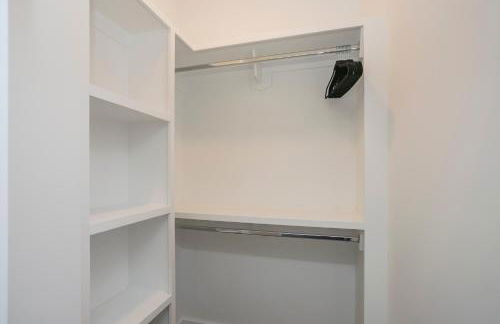 Luxury Townhome Skyline Views Mins To DT - Foto 60