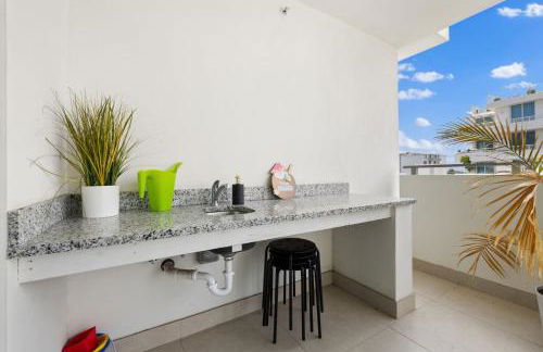Luxury Condo with Rooftop Pool - 5-Min to Beach - Foto 49