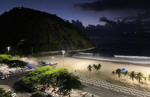 Apto. Leme 10º andar frente para o mar (vista espetacular) - Photo 21