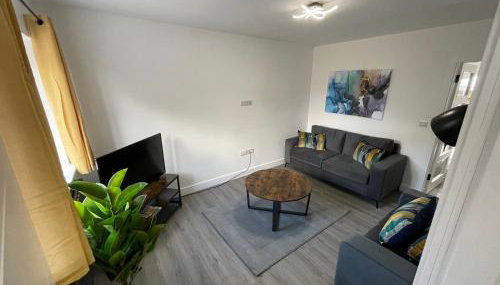 Brand New High Spec House with Parking & Wi-Fi By Home Away From Home - B - Foto 4