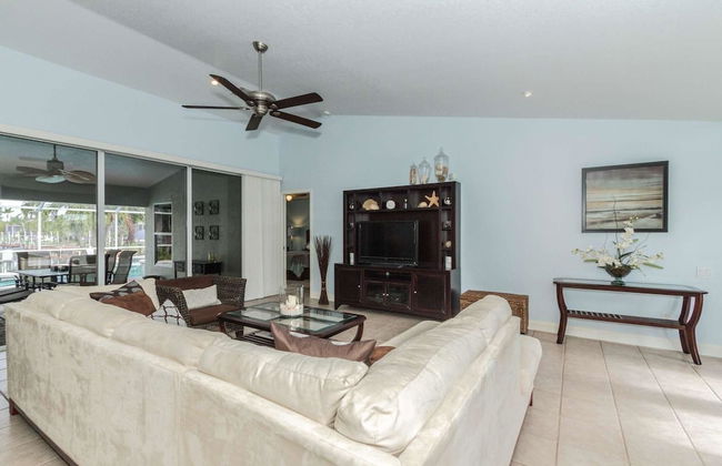 SW Cape Coral Vacation Home - Photo 11