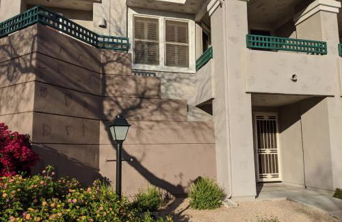 *NEW* Lux Scottsdale Home with Pool, Hot Tub, and Gym - Foto 15