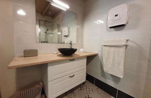 Gîte confortable avec SPA privé et confort moderne - Foto 12